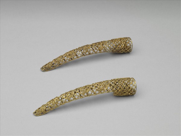 銅鍍金纍絲盤長壽字紋指甲套