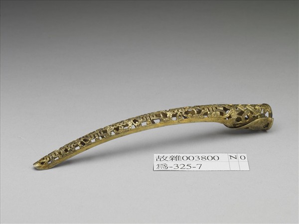 銅鍍金鏤空福壽盤長紋指甲套