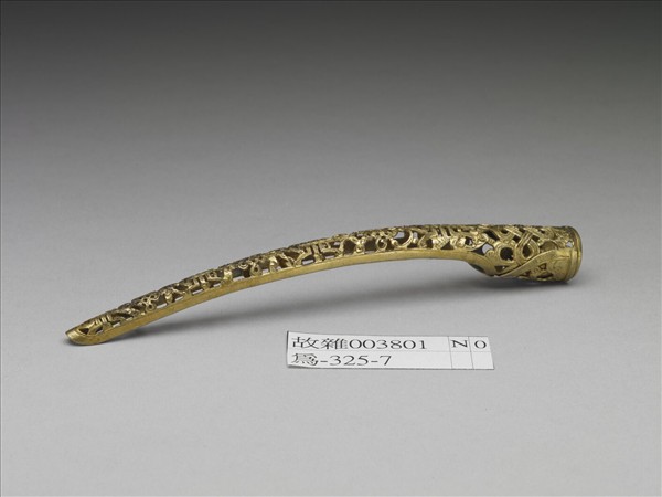 銅鍍金鏤空福壽盤長紋指甲套