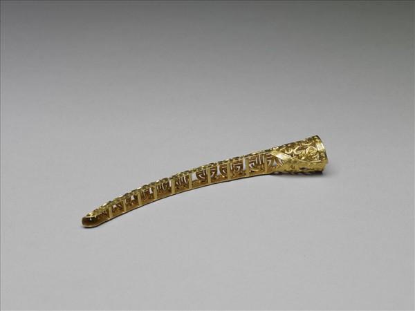 銅鍍金鏤空團壽紋指甲套