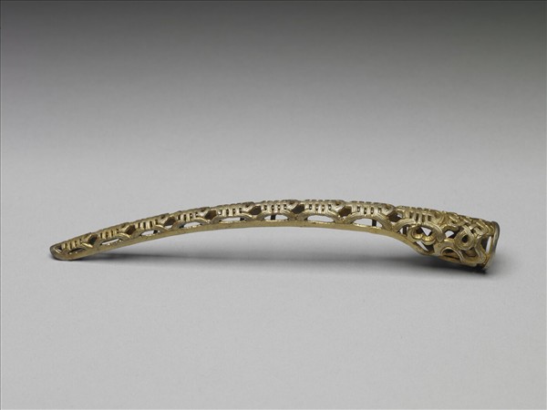 銅鍍金鏤空壽字盤長紋指甲套