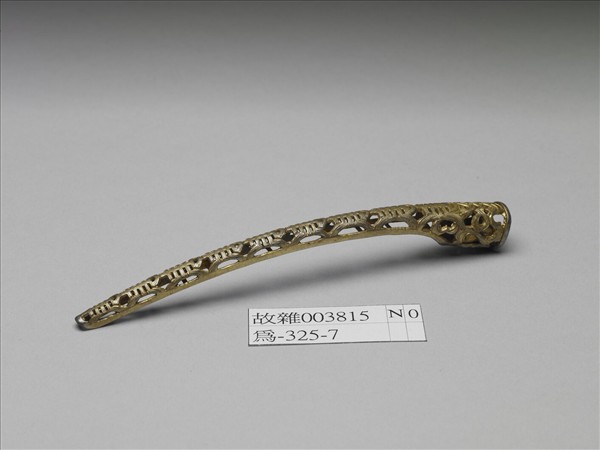 銅鍍金鏤空壽字盤長紋指甲套