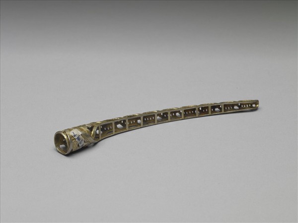 銅鍍金鏤空壽字盤長紋指甲套