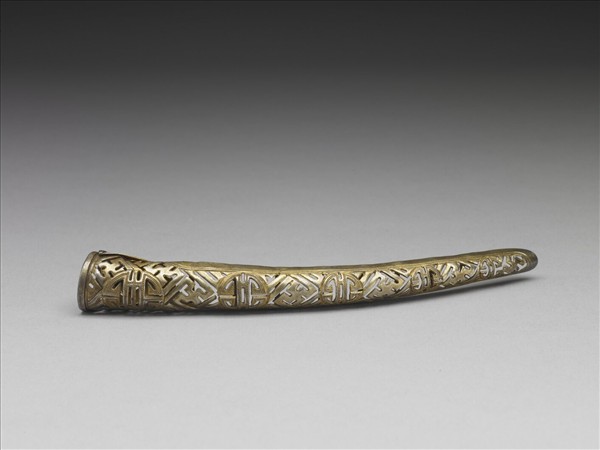 銅鍍金鏤空萬壽紋指甲套