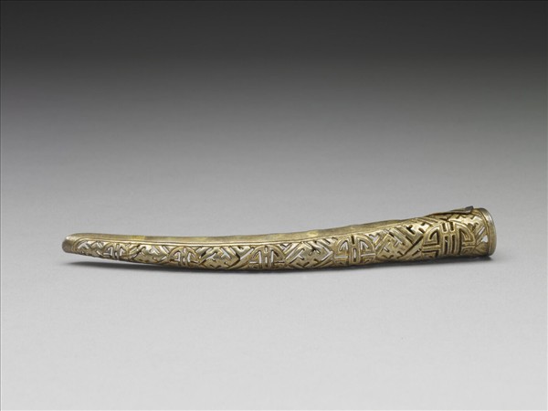 銅鍍金鏤空萬壽紋指甲套