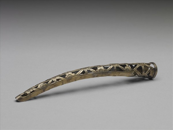 銅鍍金鏤空梅花紋指甲套