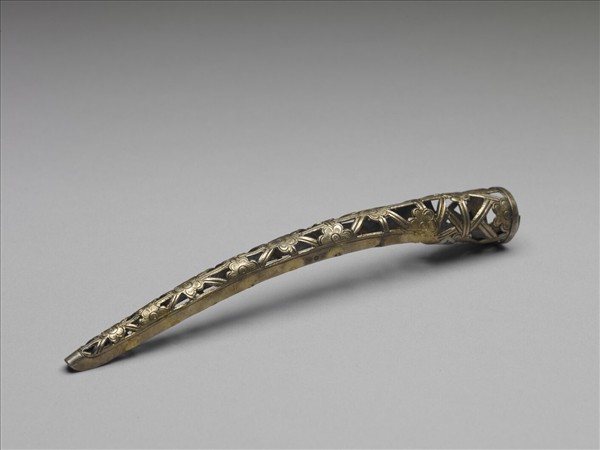 銅鍍金鏤空梅花紋指甲套