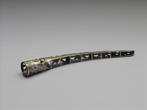 銅鍍金鏤空梅花紋指甲套