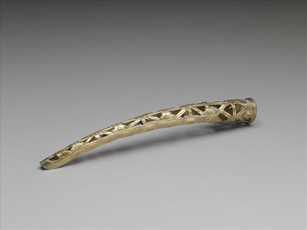 銅鍍金鏤空梅花紋指甲套