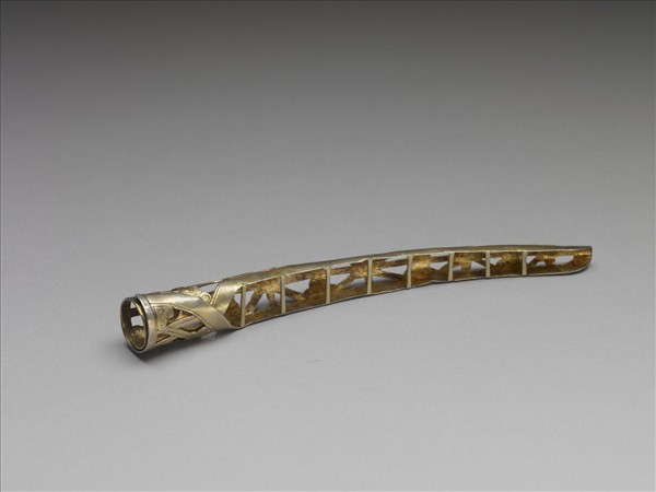 銅鍍金鏤空梅花紋指甲套