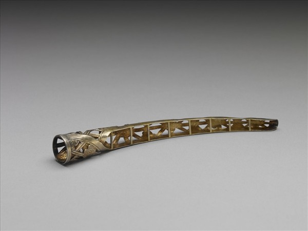 銅鍍金鏤空梅花紋指甲套