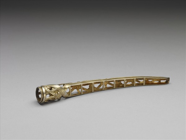 銅鍍金鏤空梅花紋指甲套