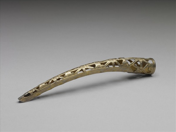 銅鍍金鏤空梅花指甲套