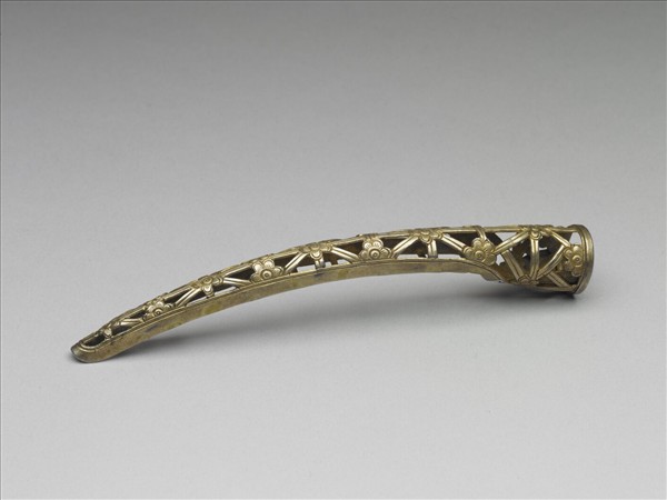 銅鍍金鏤空梅花紋指甲套