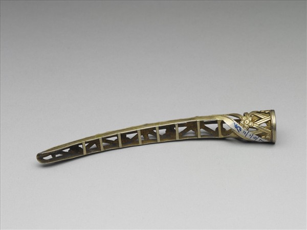 銅鍍金鏤空梅花紋指甲套