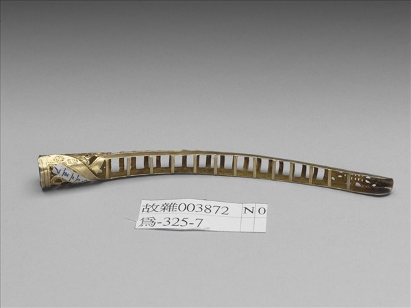 銅鍍金鏤空福壽一字紋指甲套