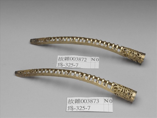 銅鍍金鏤空福壽一字紋指甲套