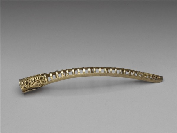 銅鍍金鏤空福壽一字紋指甲套