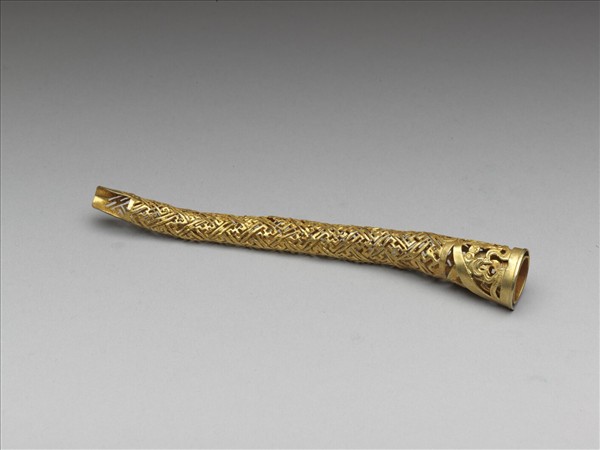 銅鍍金鏤空萬壽紋指甲套