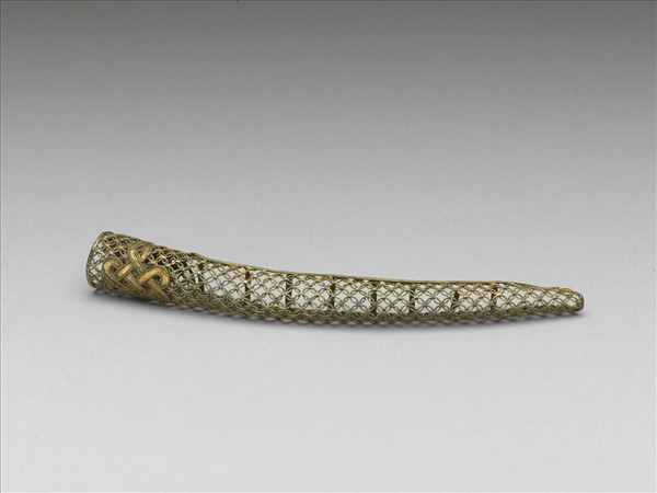 銅鍍金纍絲盤長錢紋指甲套