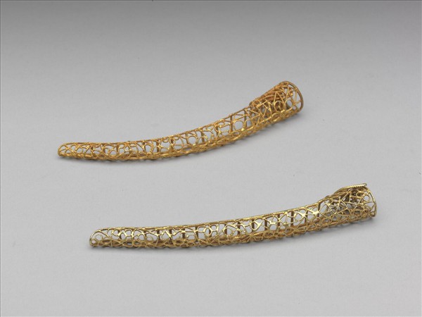 銅鍍金纍絲冰梅紋指甲套