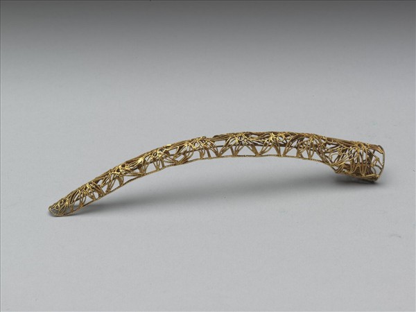 銅鍍金纍絲梅竹紋指甲套