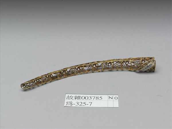 銅鍍金纍絲梅竹紋指甲套