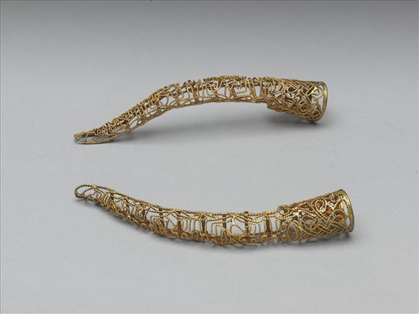 銅鍍金纍絲盤長壽字紋指甲套