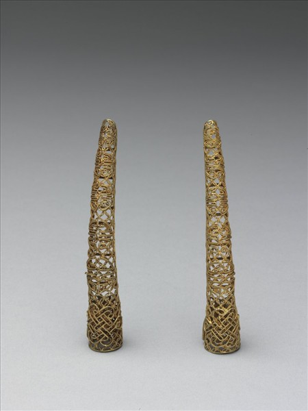 銅鍍金纍絲盤長壽字紋指甲套