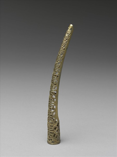 銅鍍金鏤空壽字紋指甲套