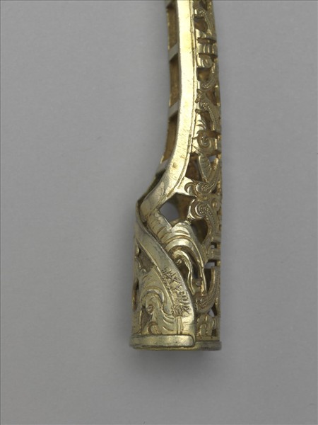 銅鍍金鏤空壽字紋指甲套