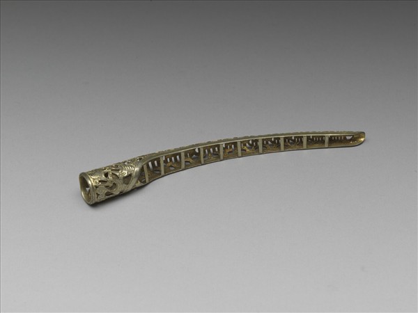 銅鍍金鏤空壽字紋指甲套