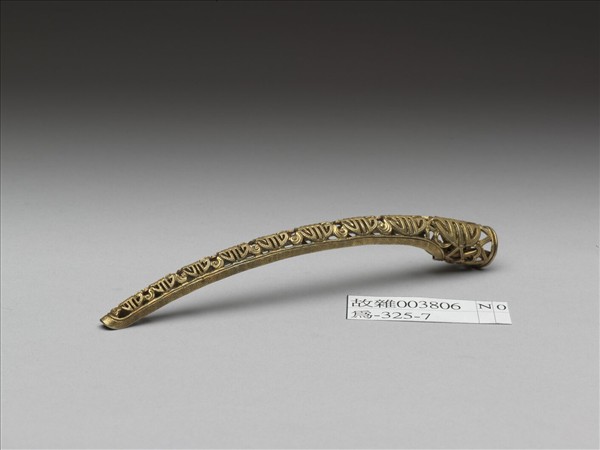 銅鍍金鏤空團壽紋指甲套