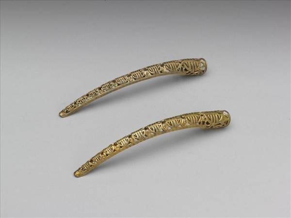 銅鍍金鏤空團壽紋指甲套