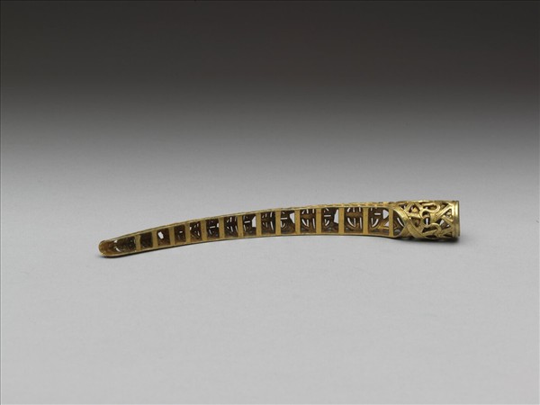 銅鍍金鏤空團壽紋指甲套