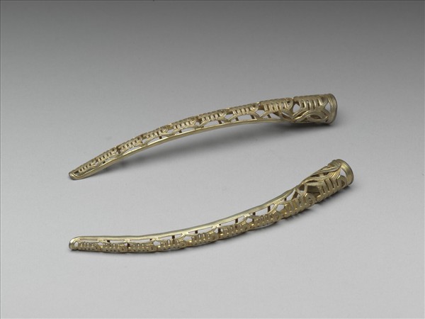 銅鍍金鏤空壽字紋指甲套