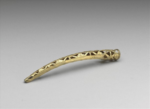 銅鍍金鏤空梅花紋指甲套