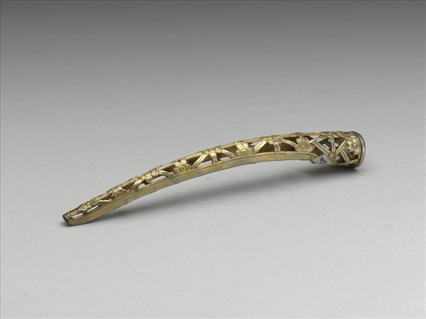 銅鍍金鏤空梅花紋指甲套