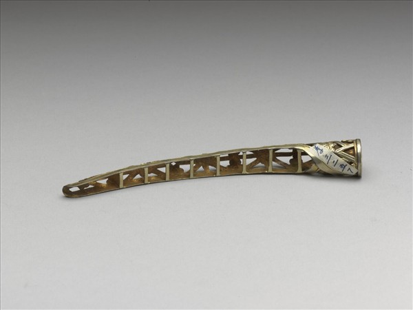 銅鍍金鏤空梅花紋指甲套