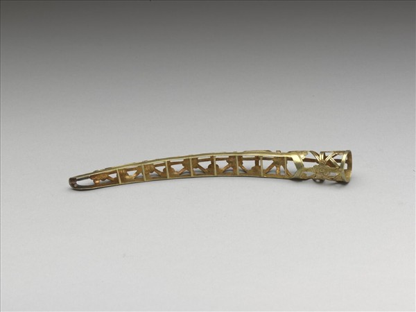 銅鍍金鏤空梅花紋指甲套