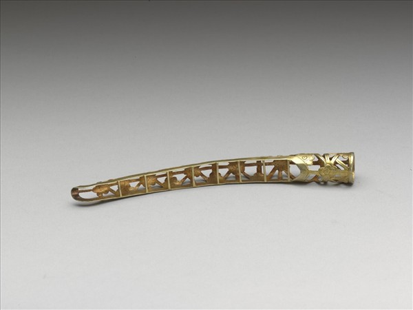 銅鍍金鏤空梅花紋指甲套