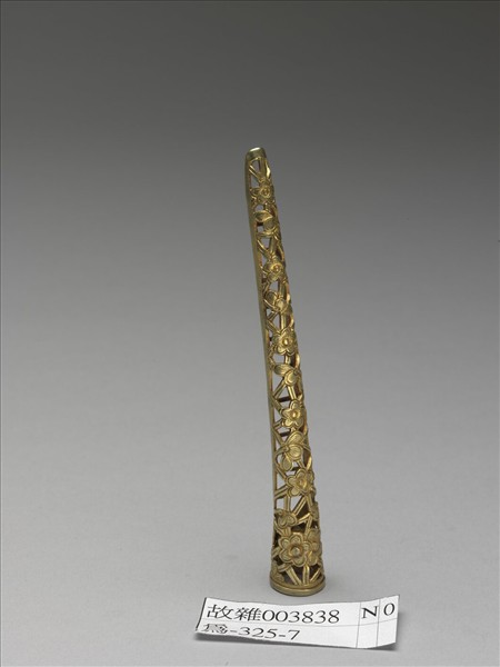 銅鍍金鏤空冰梅紋指甲套