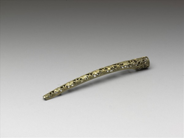 銅鍍金鏤空冰梅紋指甲套