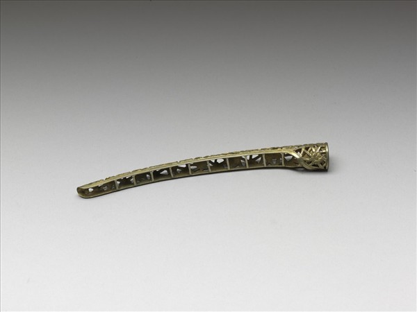 銅鍍金鏤空冰梅紋指甲套