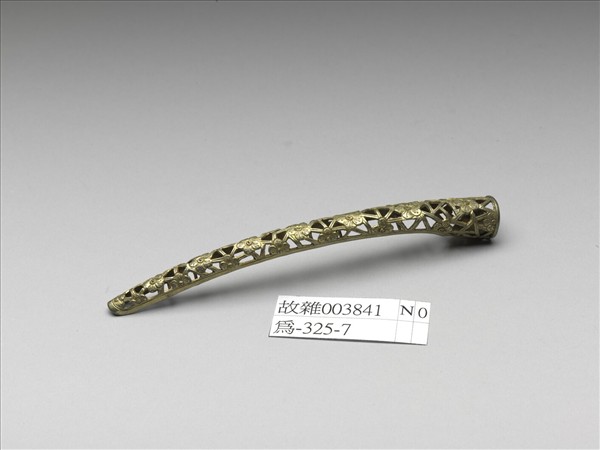 銅鍍金鏤空冰梅紋指甲套