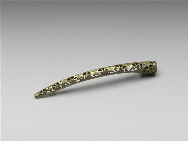 銅鍍金鏤空冰梅紋指甲套