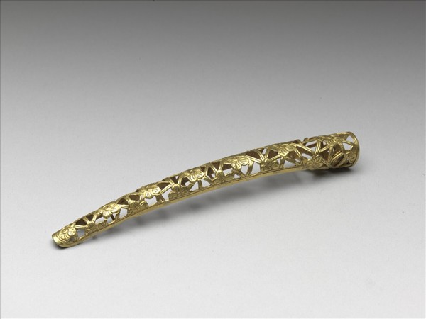 銅鍍金鏤空冰梅紋指甲套