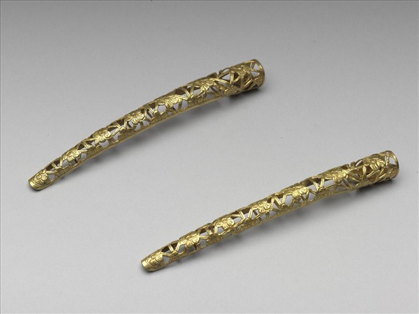 銅鍍金鏤空冰梅紋指甲套