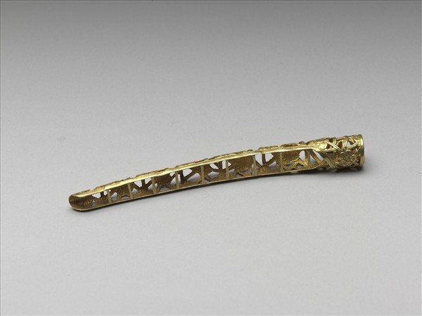 銅鍍金鏤空冰梅紋指甲套