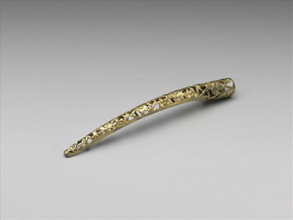 銅鍍金鏤空冰梅紋指甲套